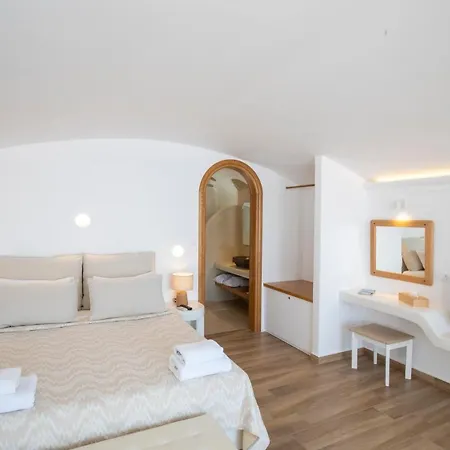 Santorini View - Caldera Firostefani